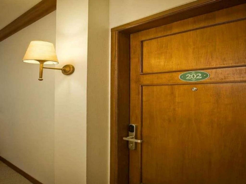 Paniisan Hotel Bandung Buitenkant foto